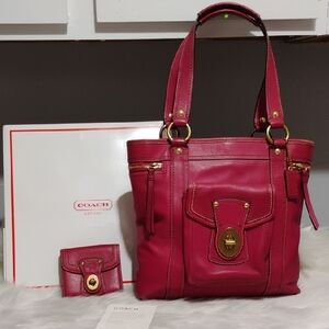 SALE! WALLET ONLY Authentic Coach Legacy Twist Lock (WALLET ONLY) Vintage Y2K